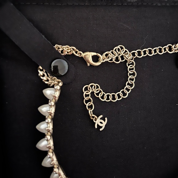 Authentic Chanel 2022 studded choker necklace - Picture 3 of 6